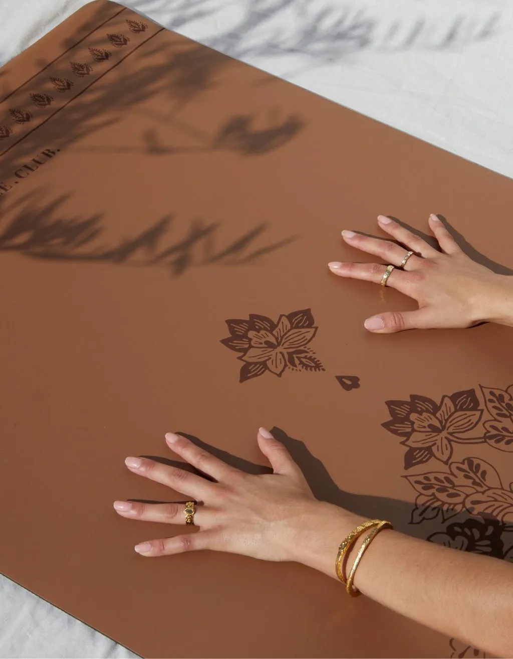 5 mm Deluxe Lotus Chai Yoga Mat   Strap