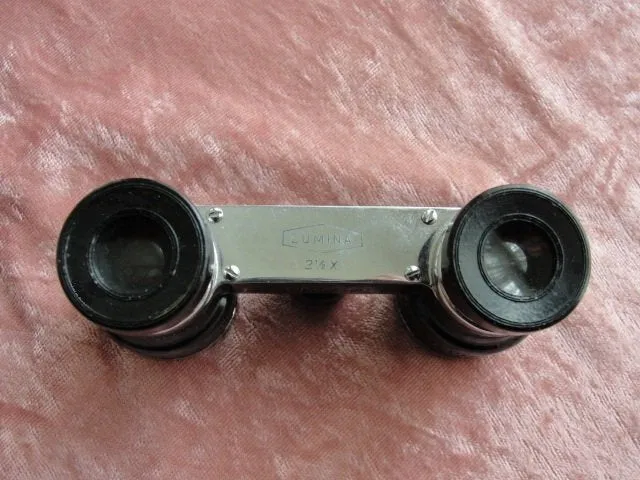 VINTAGE Opera Glasses,Theater Binoculars, Lumina 2 -1/2 X, Pygmy Glasses,Leather Case,Gentlemens Binoculars,Mens Theater Glasses,Spy Glasses
